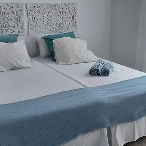 Mi Refugio En El Mar , Playa Honda (Lanzarote) Spagna